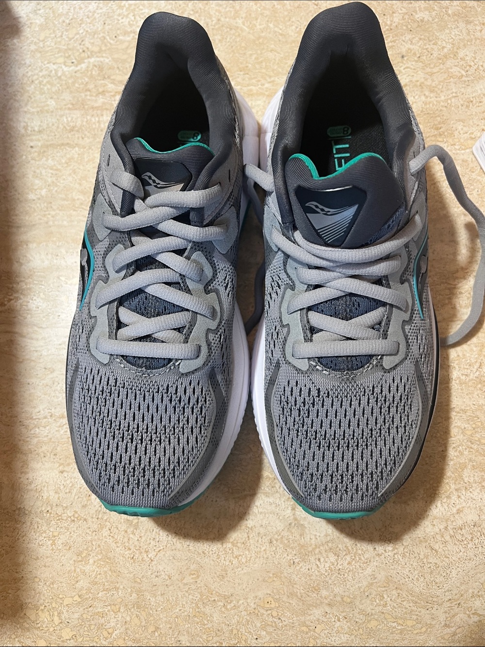 Saucony Omni 20 Grey Running Sneakers with Teal Accents